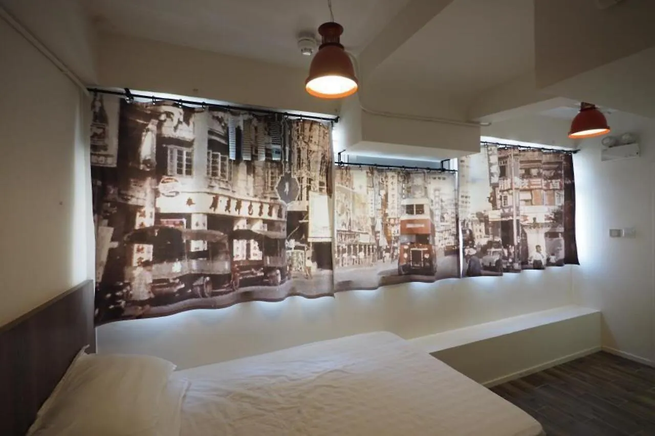 Panda'S Hostel - Hot Dog Bus Hongkong
